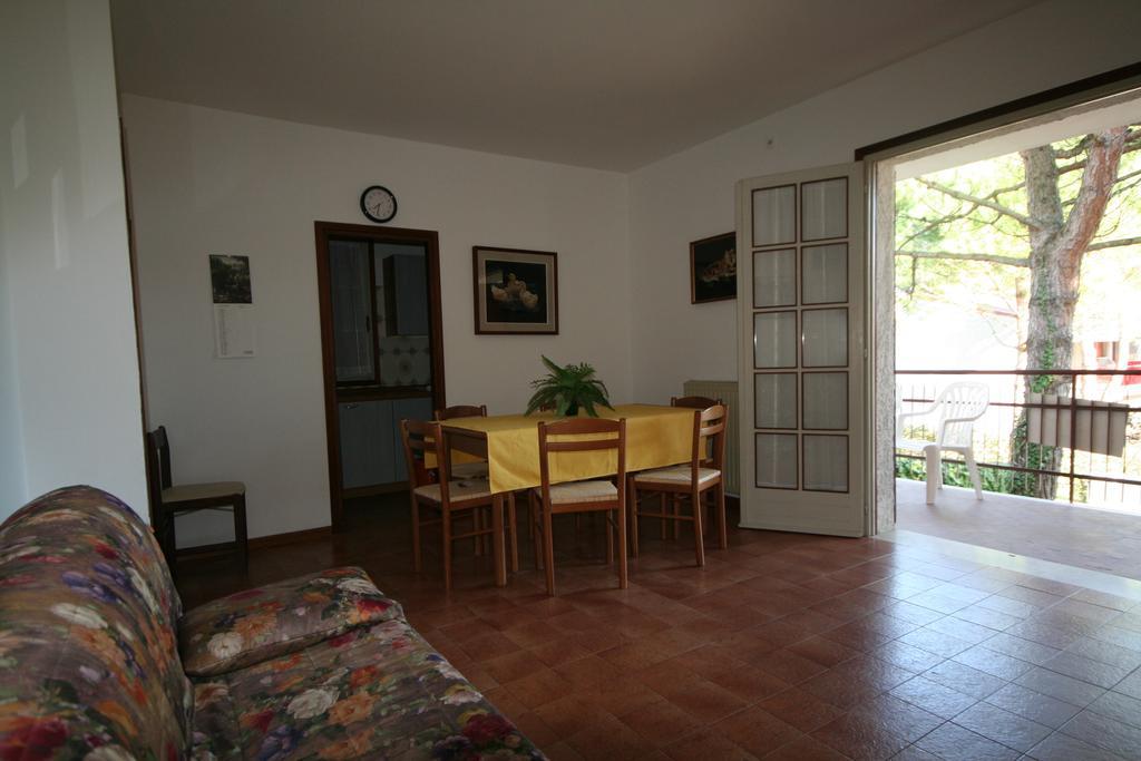 Ba - Villa Stella - 3 Apartments- Lignano Sabbiadoro Bagian luar foto
