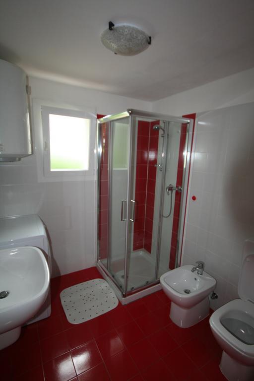Ba - Villa Stella - 3 Apartments- Lignano Sabbiadoro Bagian luar foto